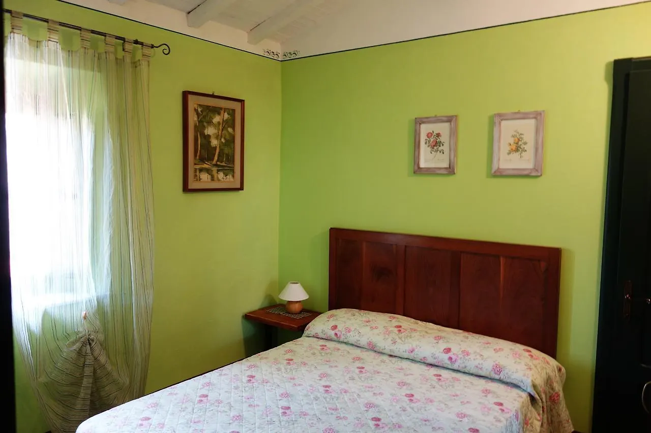 B&B Casale Dorando Barga 0*,  Italy
